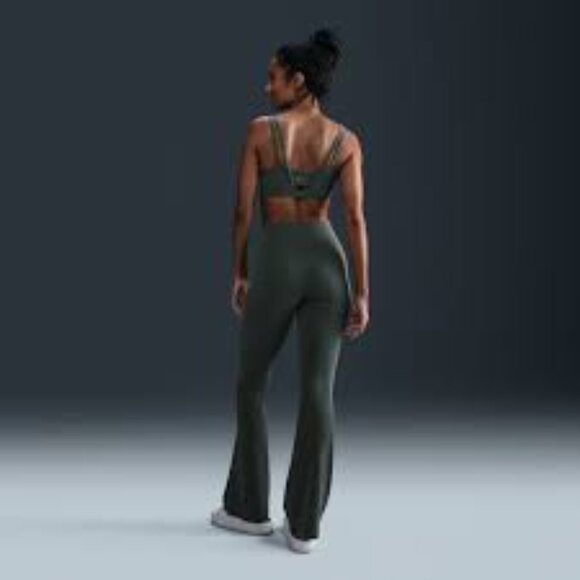 Nike Vintage Green Workout Zensy Flare Leggings Size Med - Picture 2 of 7